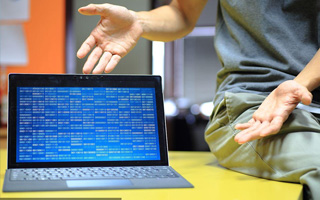 赤壁 mongo排序sort,php如何按顺序排列数组？